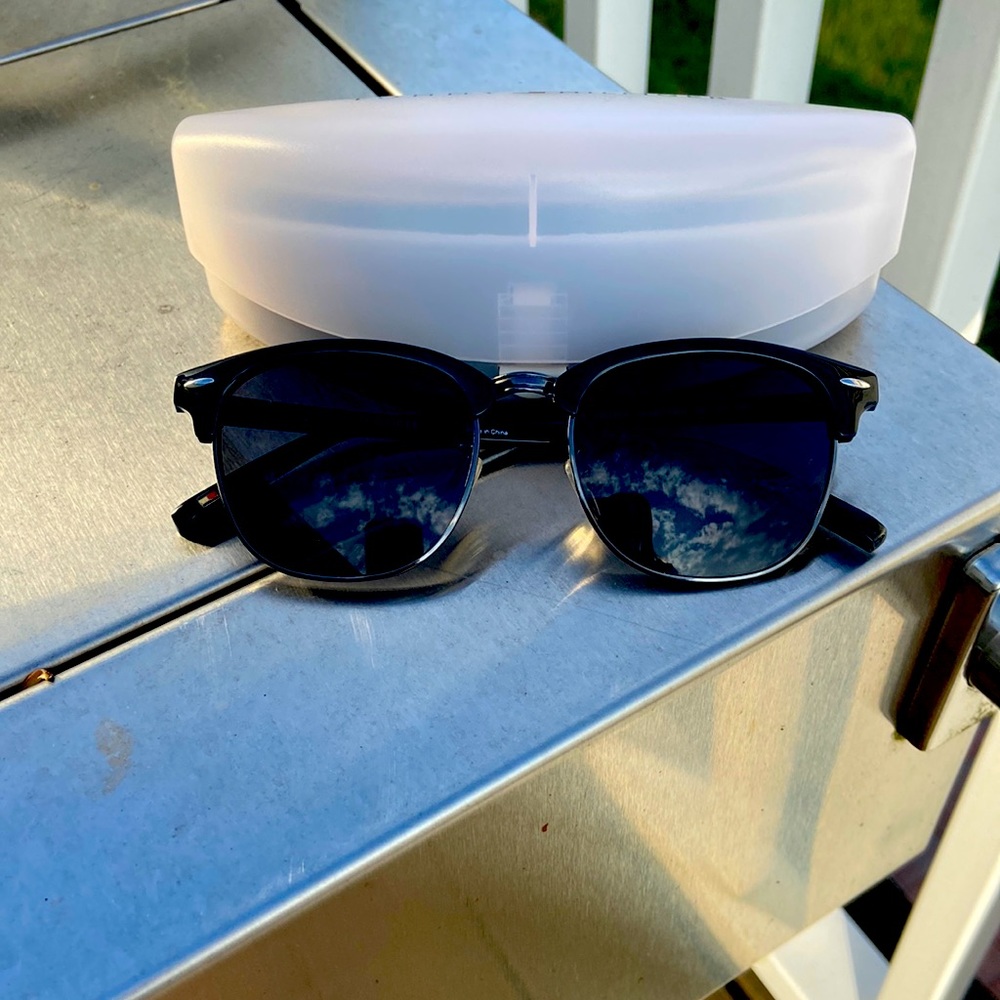 Tommy Hilfiger shades